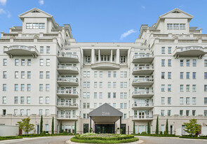 2500 Peachtree Rd NW in Atlanta, GA - Building Photo