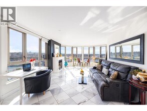 1625 Hornby St in Vancouver, BC - Building Photo - Building Photo