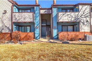 12003 E Harvard Ave in Aurora, CO - Building Photo