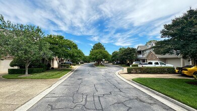 1034 Grand Oak Ln in Virginia Beach, VA - Building Photo - Building Photo