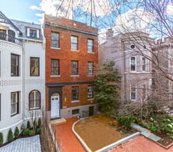 3032 Q St NW in Washington, DC - Building Photo - Building Photo