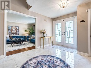 1206 Glenashton Dr in Oakville, ON - Building Photo - Building Photo