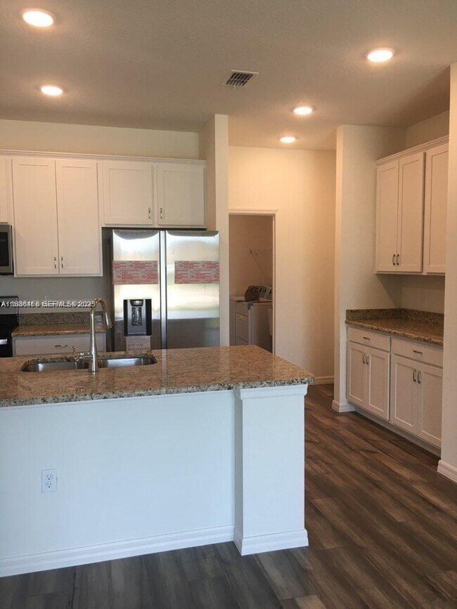 2240 SW Lawrence St in Port St. Lucie, FL - Building Photo - Building Photo