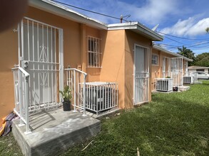 2010 NW 31st St in Miami, FL - Building Photo - Building Photo