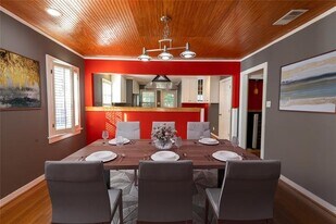 5102 Bradford Dr in Dallas, TX - Building Photo