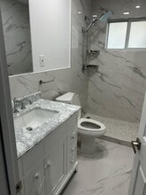 8441 SW 16th St in Miami, FL - Building Photo - Building Photo