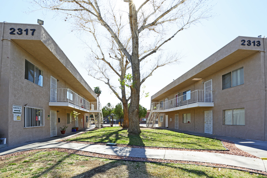 Olive Properties in Las Vegas, NV - Building Photo