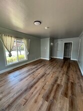 564 E 5th Ave in Chico, CA - Building Photo - Building Photo