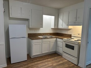 1923 Norwood St SW-Unit -312 in Lenoir, NC - Building Photo - Building Photo