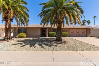 17219 N 130th Ave in Sun City West, AZ - Foto de edificio - Building Photo