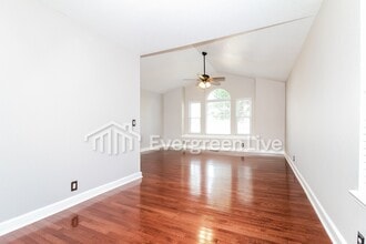 2020 Sunflower St in Norman, OK - Building Photo - Building Photo