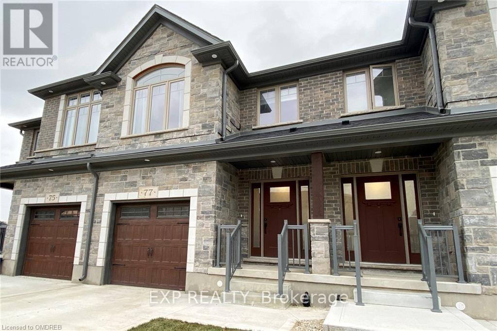 77 Hollybrook Trail in Kitchener, ON - Building Photo
