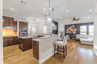 34 Danby Place in Tomball, TX - Building Photo - Building Photo