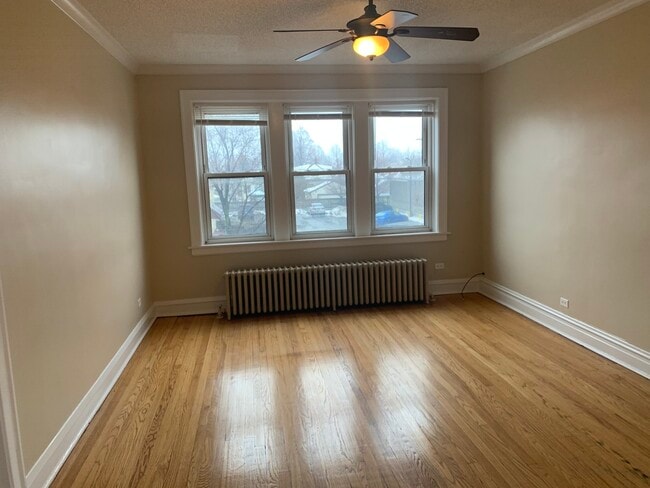 3038 N Central Ave in Chicago, IL - Building Photo - Building Photo