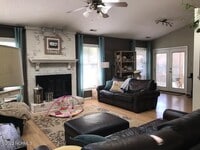 121 Raintree Cir photo'