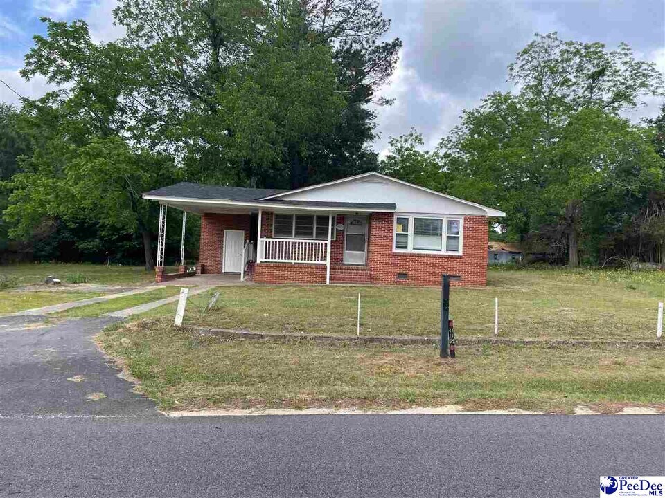 415 Wells St in Darlington, SC - Building Photo
