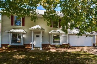 2464 Green Glen Dr in Memphis, TN - Building Photo
