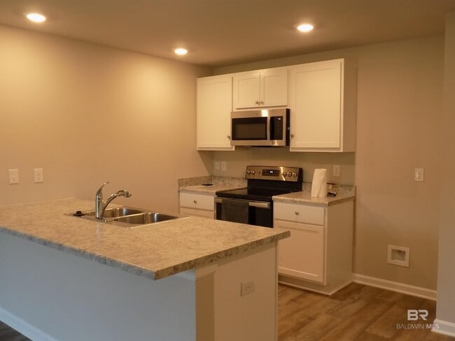 232 Fulham Ln in Foley, AL - Building Photo - Building Photo