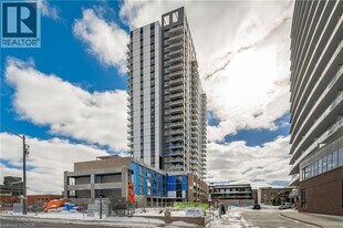 55 Duke St W in Kitchener, ON - Building Photo