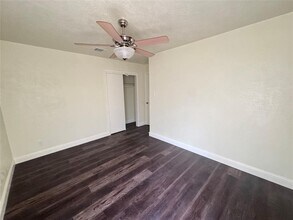 10124 Homestead Rd in Houston, TX - Building Photo - Building Photo