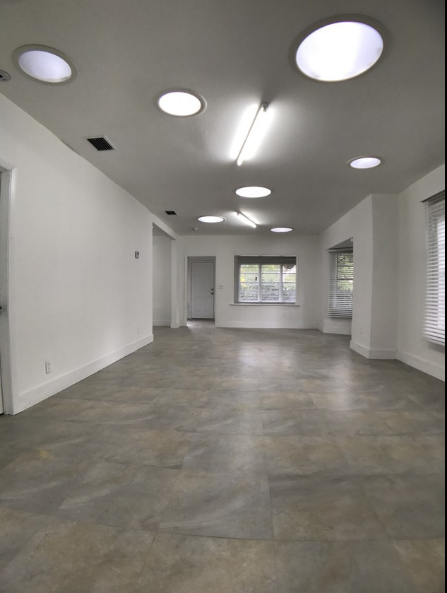 97 NW 27th St in Miami, FL - Building Photo - Interior Photo