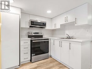 213 Blackthorn Ave in Toronto, ON - Building Photo - Building Photo