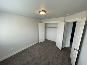 681 S 1803 W, Unit Private Room 3 in Orem, UT - Foto de edificio - Building Photo