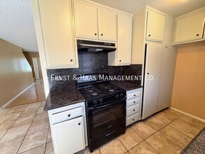 11733 207th St in Lakewood, CA - Building Photo - Building Photo