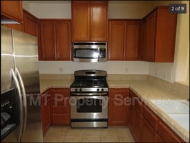 3044 Enchanted Walk in Sacramento, CA - Building Photo