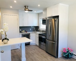 80 Hickory Rd in Port Washington, NY - Building Photo