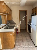 1000 Rambling Oaks Dr in Norman, OK - Building Photo