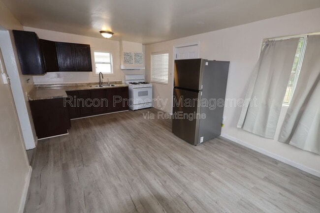 329 E Scott St in Port Hueneme, CA - Building Photo - Building Photo