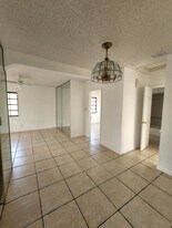 120 NW 43rd Pl in Miami, FL - Building Photo