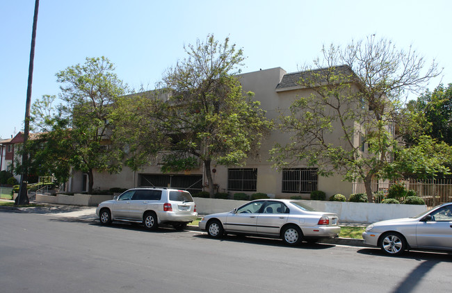 976 Elden Ave in Los Angeles, CA - Building Photo - Building Photo