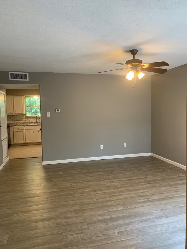 3773 Montgomery Rd in Huntsville, TX - Building Photo - Building Photo