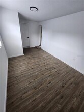 1216 Emeralda Rd in Orlando, FL - Building Photo - Building Photo