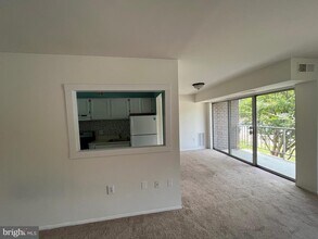 12701 Dara Dr in Woodbridge, VA - Building Photo - Building Photo