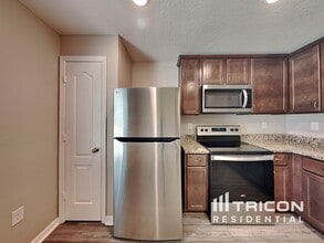 42 Rickenbacker Dr in Palm Coast, FL - Foto de edificio - Building Photo