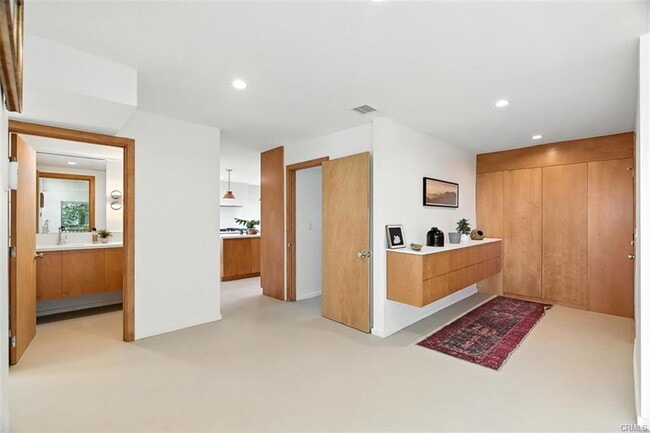 property at 854 W Avenue 37