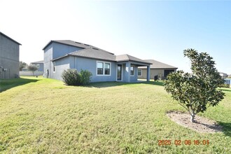 10064 Victory Gallop Loop in Ruskin, FL - Building Photo - Building Photo