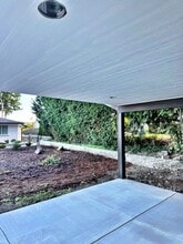 5960 Watauga Beach Dr E in Port Orchard, WA - Building Photo - Building Photo