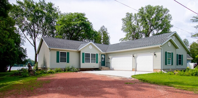 property at 1315 Lakeview Rd