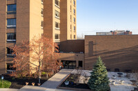 Seven Acres Senior Living in Cincinnati, OH - Building Photo - Building Photo