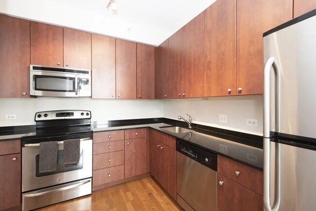 565 W Quincy St, Unit 1804 in Chicago, IL - Building Photo - Building Photo