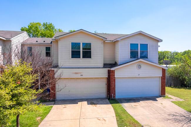 130 Creek Cove Dr in Dallas, TX - Building Photo - Building Photo