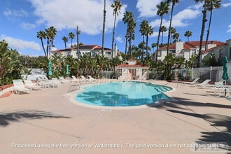 9356 Twin Trails Dr in San Diego, CA - Building Photo - Building Photo