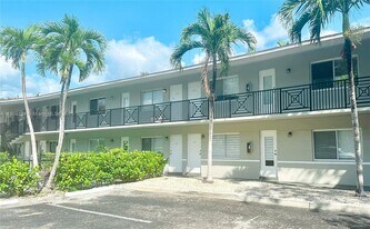 95 Edgewater Dr in Coral Gables, FL - Building Photo