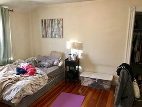 92 Wallingford Rd, Unit 3 in Boston, MA - Building Photo - Building Photo
