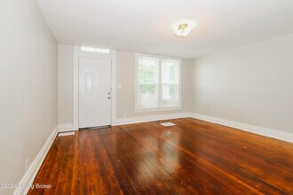3017 Greenwood Ave in Louisville, KY - Building Photo - Building Photo