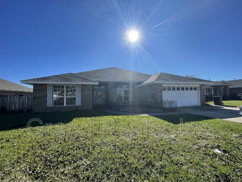 1135 Old Nursery Way in Pensacola, FL - Building Photo